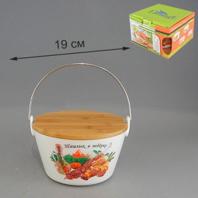 Емкость с бамбук.крышкой ВЕДЁРКО ШАШЛЫК ИЗ ГОВЯДИНЫ 18*18*18 см цв.уп. 598-044