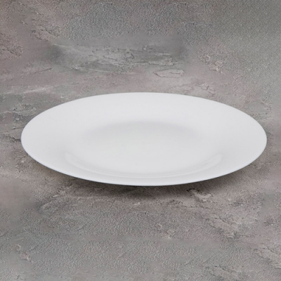 Тарелка столовая Classica 23,2 см опаловое стекло/белая арт.110681 Тарелка столовая Classica 23,2 см опаловое стекло/белая арт.110681