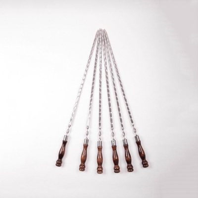 Шампур нерж., с узором и деревянной лакиров ручкой "КОЛЬЦО" 680(450)х12х2,5 2К-442 арт.2К-442