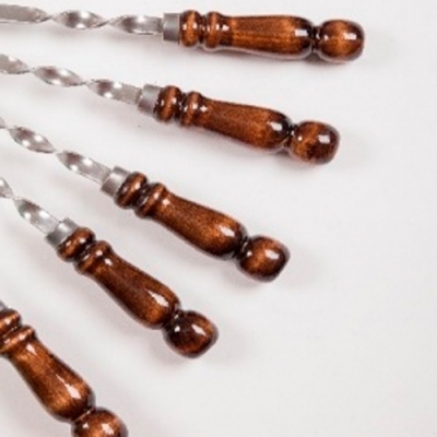 Шампур нерж., с узором и деревянной лакиров ручкой "ШАР" малый 580(400)х12х2,5мм 2К-693 арт.2К-693 Шампур нерж., с узором и деревянной лакиров ручкой "ШАР" малый 580(400)х12х2,5мм 2К-693 арт.2К-693