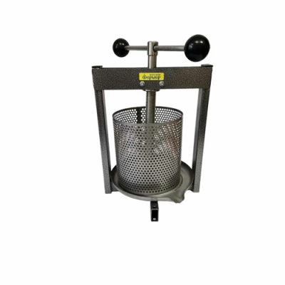 Соковыжималка СВР-01М Эконом в упаковке